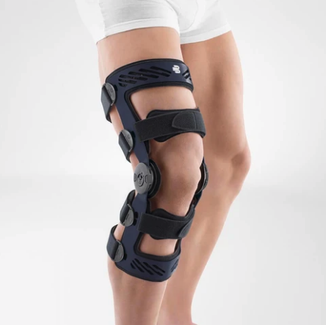 Person wearing a functional ACL knee brace.